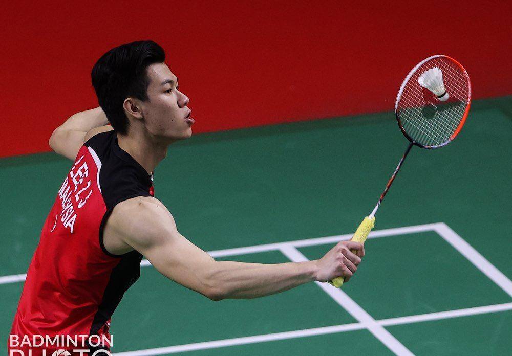 开云体育中国-关于SHR轻取100T，Tarzan拿下关键大龙激烈交锋半决赛，留下经典瞬间的信息