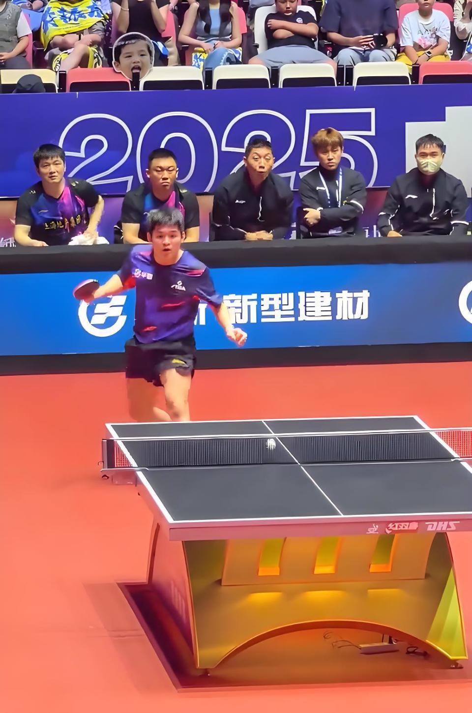 开云体育在线-英格兰队险胜波兰队，许昕高光表现