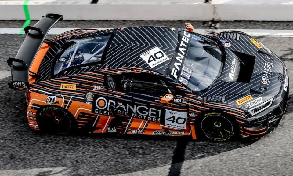 法拉利横扫梅赛德斯，维斯塔潘状态火热