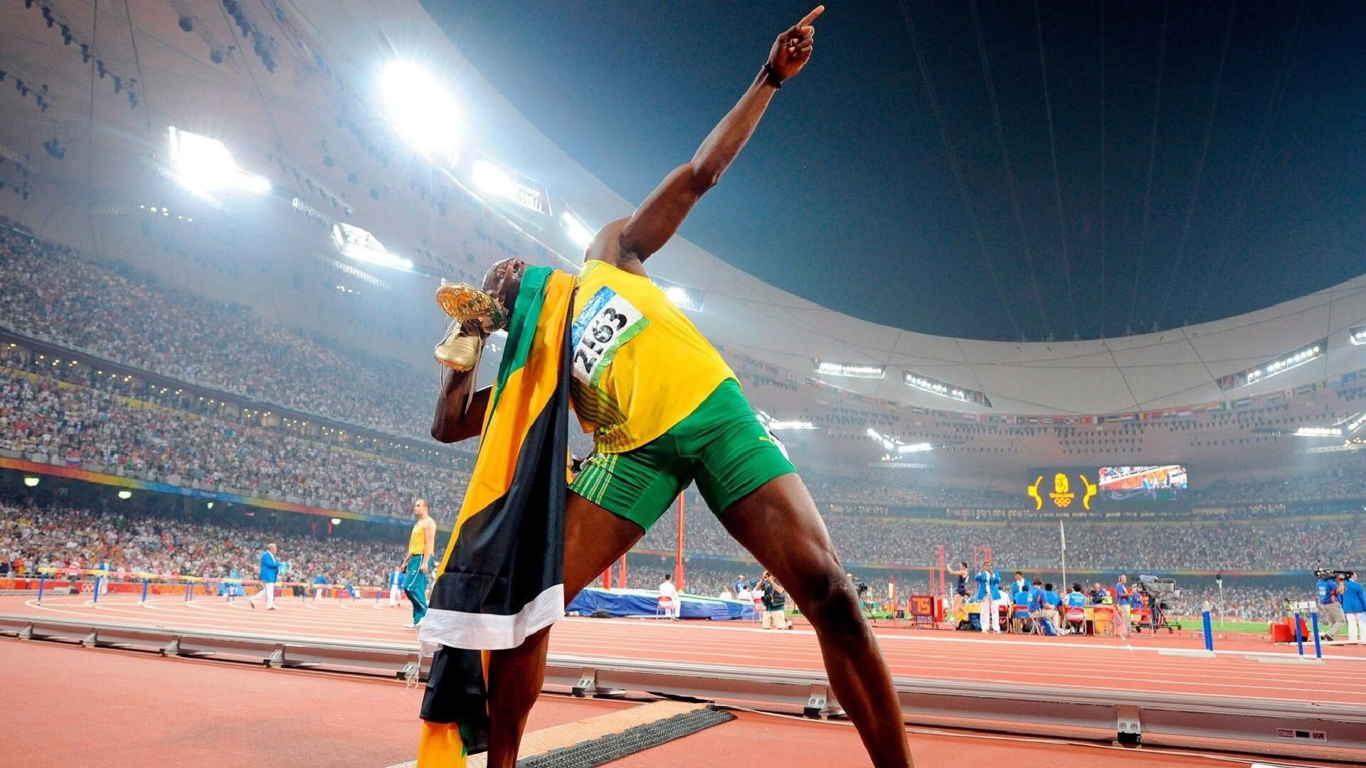 小贾伦里程碑之夜!上海队完胜深圳队,豪取关键胜利